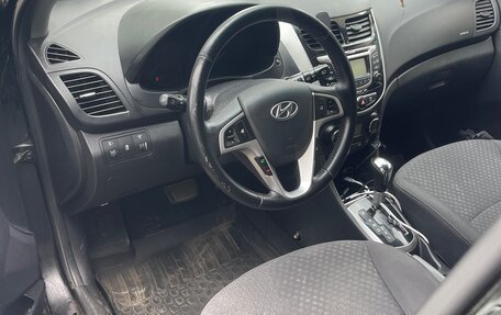 Hyundai Solaris II рестайлинг, 2011 год, 720 000 рублей, 31 фотография