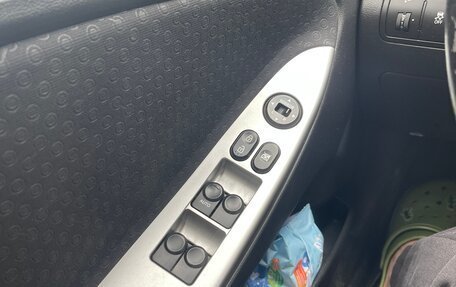 Hyundai Solaris II рестайлинг, 2011 год, 720 000 рублей, 34 фотография