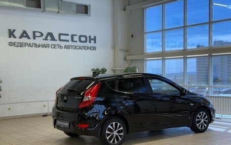 Hyundai Solaris II рестайлинг, 2013 год, 790 000 рублей, 2 фотография