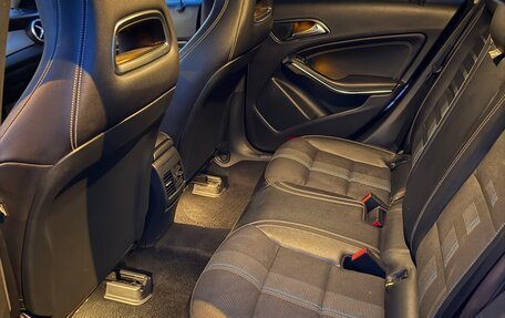 Mercedes-Benz CLA, 2018 год, 1 450 000 рублей, 8 фотография