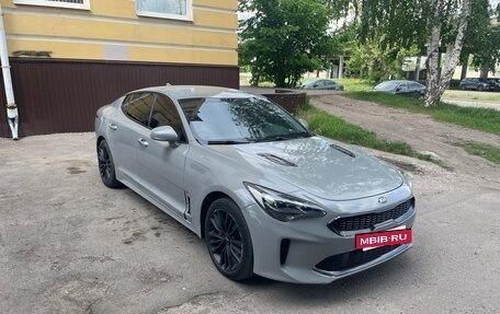 KIA Stinger I, 2018 год, 2 000 000 рублей, 3 фотография