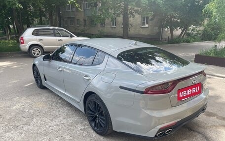 KIA Stinger I, 2018 год, 2 000 000 рублей, 6 фотография