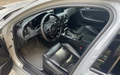 KIA Stinger I, 2018 год, 2 000 000 рублей, 10 фотография