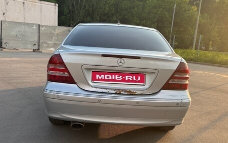 Mercedes-Benz C-Класс, 2005 год, 460 000 рублей, 4 фотография