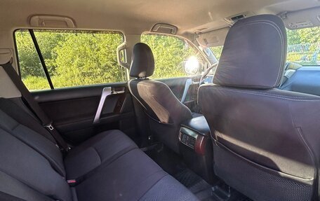 Toyota Land Cruiser Prado 150 рестайлинг 2, 2014 год, 3 650 000 рублей, 8 фотография