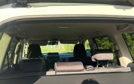 Toyota Land Cruiser Prado 150 рестайлинг 2, 2014 год, 3 650 000 рублей, 6 фотография
