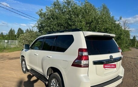 Toyota Land Cruiser Prado 150 рестайлинг 2, 2014 год, 3 650 000 рублей, 2 фотография