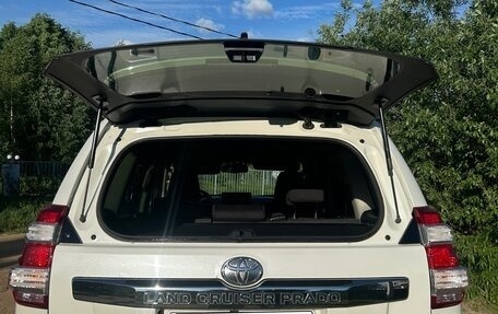 Toyota Land Cruiser Prado 150 рестайлинг 2, 2014 год, 3 650 000 рублей, 5 фотография