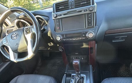 Toyota Land Cruiser Prado 150 рестайлинг 2, 2014 год, 3 650 000 рублей, 10 фотография