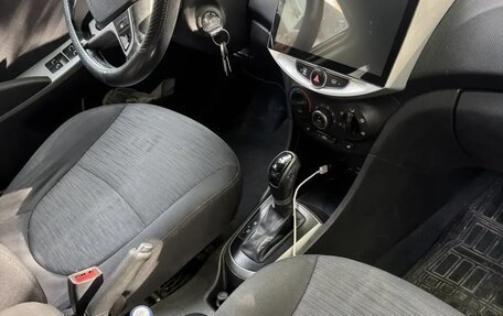 Hyundai Solaris II рестайлинг, 2016 год, 850 000 рублей, 10 фотография