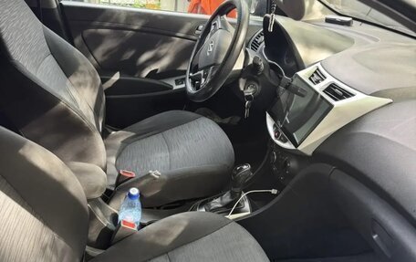 Hyundai Solaris II рестайлинг, 2016 год, 850 000 рублей, 11 фотография