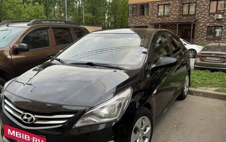 Hyundai Solaris II рестайлинг, 2016 год, 850 000 рублей, 3 фотография
