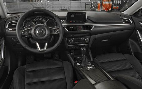 Mazda 6, 2017 год, 1 899 000 рублей, 9 фотография