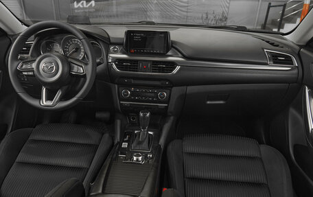 Mazda 6, 2017 год, 1 899 000 рублей, 11 фотография