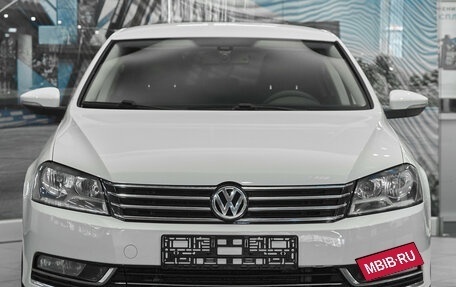 Volkswagen Passat B7, 2011 год, 899 000 рублей, 2 фотография
