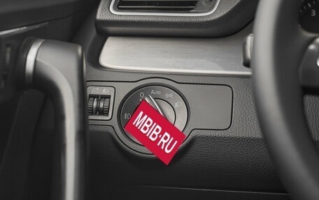 Volkswagen Passat B7, 2011 год, 899 000 рублей, 14 фотография