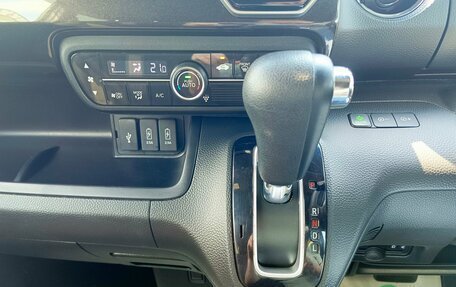 Honda N-BOX II, 2018 год, 999 999 рублей, 18 фотография