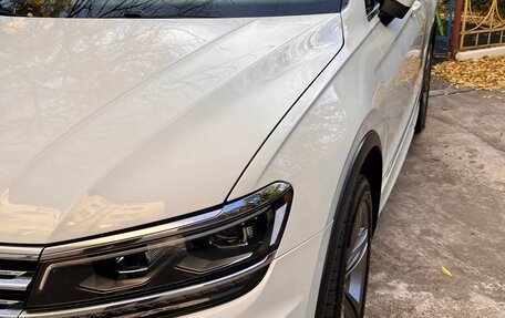 Volkswagen Tiguan II, 2018 год, 2 600 000 рублей, 3 фотография