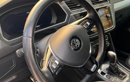Volkswagen Tiguan II, 2018 год, 2 600 000 рублей, 6 фотография