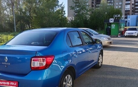 Renault Logan II, 2017 год, 750 000 рублей, 2 фотография