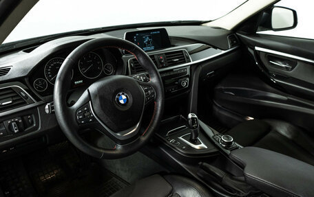BMW 3 серия, 2018 год, 1 999 700 рублей, 11 фотография