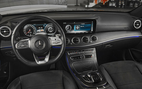 Mercedes-Benz E-Класс, 2020 год, 2 999 000 рублей, 10 фотография
