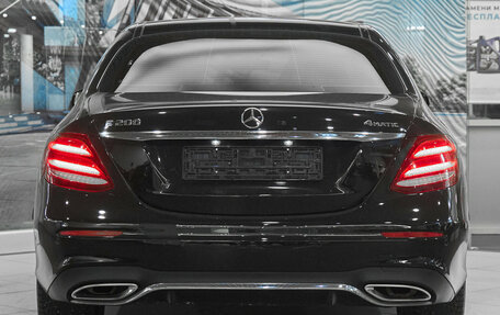 Mercedes-Benz E-Класс, 2020 год, 2 999 000 рублей, 5 фотография