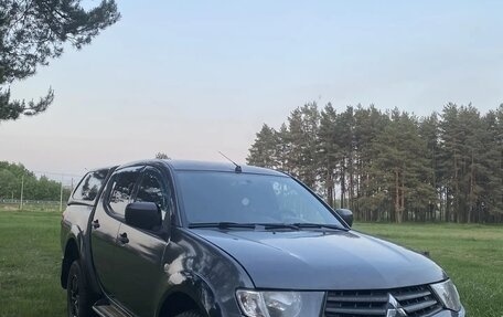 Mitsubishi L200 IV рестайлинг, 2011 год, 1 300 000 рублей, 4 фотография