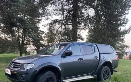 Mitsubishi L200 IV рестайлинг, 2011 год, 1 300 000 рублей, 10 фотография