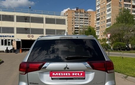 Mitsubishi Outlander III рестайлинг 3, 2017 год, 1 430 000 рублей, 3 фотография