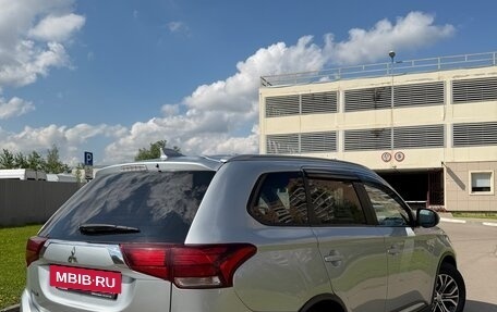Mitsubishi Outlander III рестайлинг 3, 2017 год, 1 430 000 рублей, 4 фотография