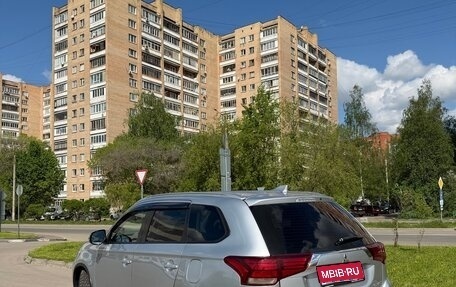 Mitsubishi Outlander III рестайлинг 3, 2017 год, 1 430 000 рублей, 2 фотография