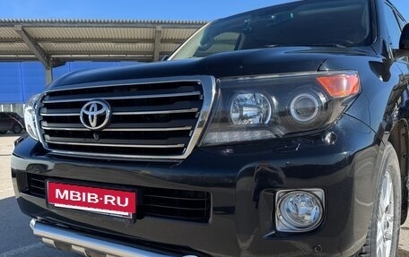 Toyota Land Cruiser 200, 2014 год, 4 790 000 рублей, 2 фотография