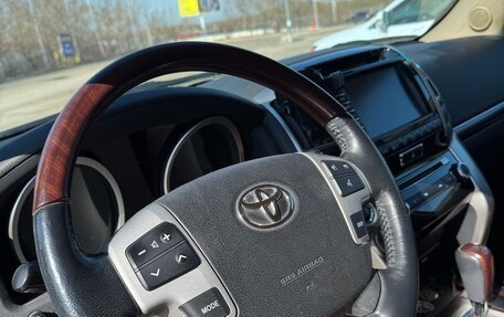 Toyota Land Cruiser 200, 2014 год, 4 790 000 рублей, 19 фотография