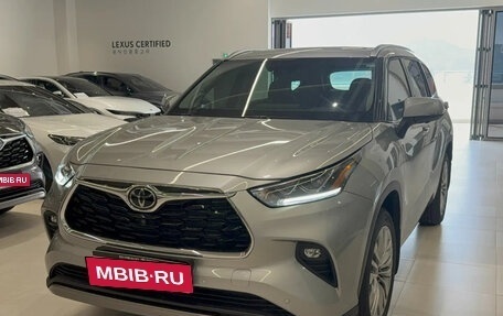 Toyota Highlander, 2025 год, 4 800 000 рублей, 6 фотография