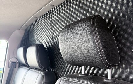 Volkswagen Transporter T6 рестайлинг, 2016 год, 2 800 000 рублей, 8 фотография