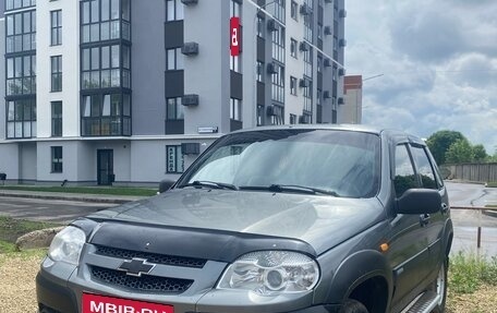 Chevrolet Niva I рестайлинг, 2010 год, 390 000 рублей, 3 фотография