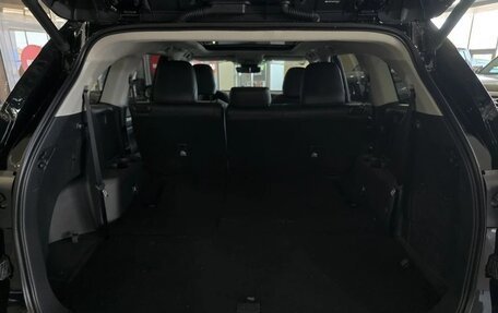 Toyota Highlander, 2026 год, 4 890 000 рублей, 22 фотография