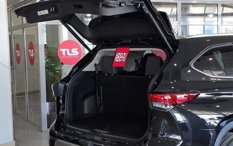 Toyota Highlander, 2026 год, 4 890 000 рублей, 21 фотография