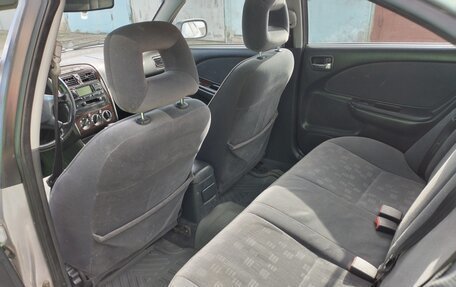 Toyota Avensis III рестайлинг, 2001 год, 370 000 рублей, 11 фотография