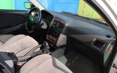 Toyota Avensis III рестайлинг, 2001 год, 370 000 рублей, 13 фотография