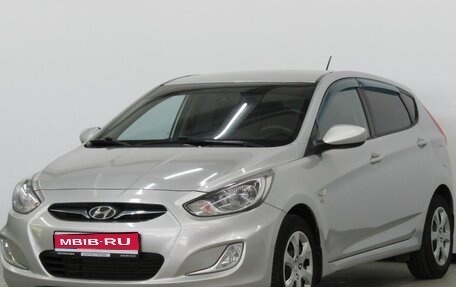 Hyundai Solaris II рестайлинг, 2014 год, 950 000 рублей, 1 фотография