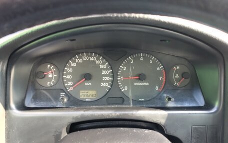 Toyota Avensis III рестайлинг, 2001 год, 370 000 рублей, 19 фотография