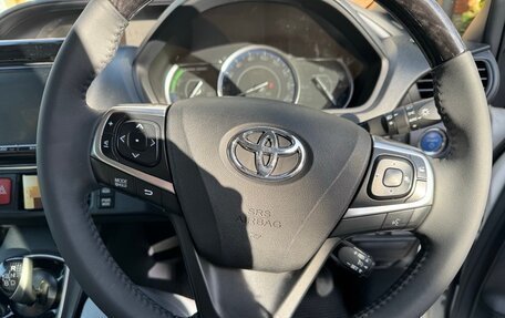 Toyota Noah III, 2016 год, 1 950 000 рублей, 8 фотография