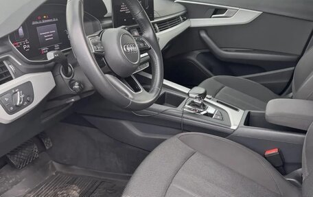 Audi A4, 2019 год, 2 550 000 рублей, 6 фотография