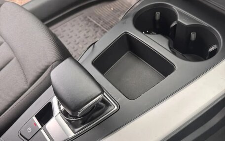 Audi A4, 2019 год, 2 550 000 рублей, 8 фотография