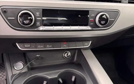 Audi A4, 2019 год, 2 550 000 рублей, 14 фотография