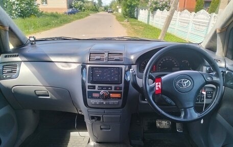 Toyota Ipsum II, 2002 год, 690 000 рублей, 6 фотография
