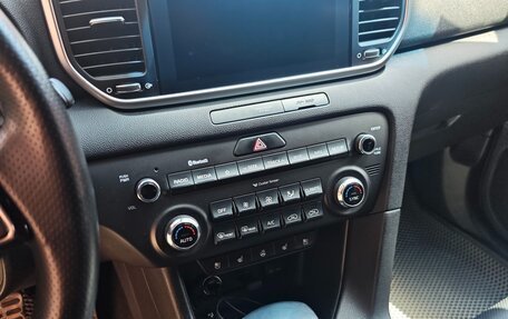 KIA Sportage IV рестайлинг, 2020 год, 2 900 000 рублей, 22 фотография