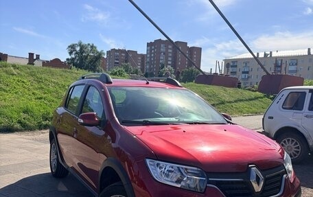 Renault Sandero II рестайлинг, 2021 год, 1 350 000 рублей, 2 фотография